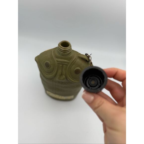 Jim Beam Army US Military Green Canteen Decanter Bottle EMPTY Vintage 60's-70's - Picture 5 of 6